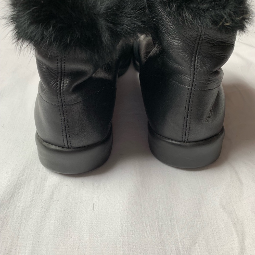 DKNY fur line, short black leather boots, size 5.5 - Picture 3 of 6